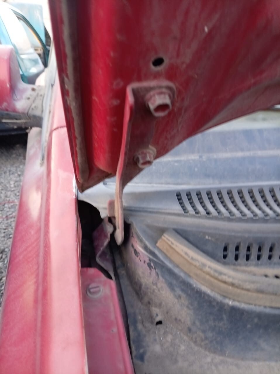 PAR BISAGRAS DE CAPOT Kia RIO JB 2011