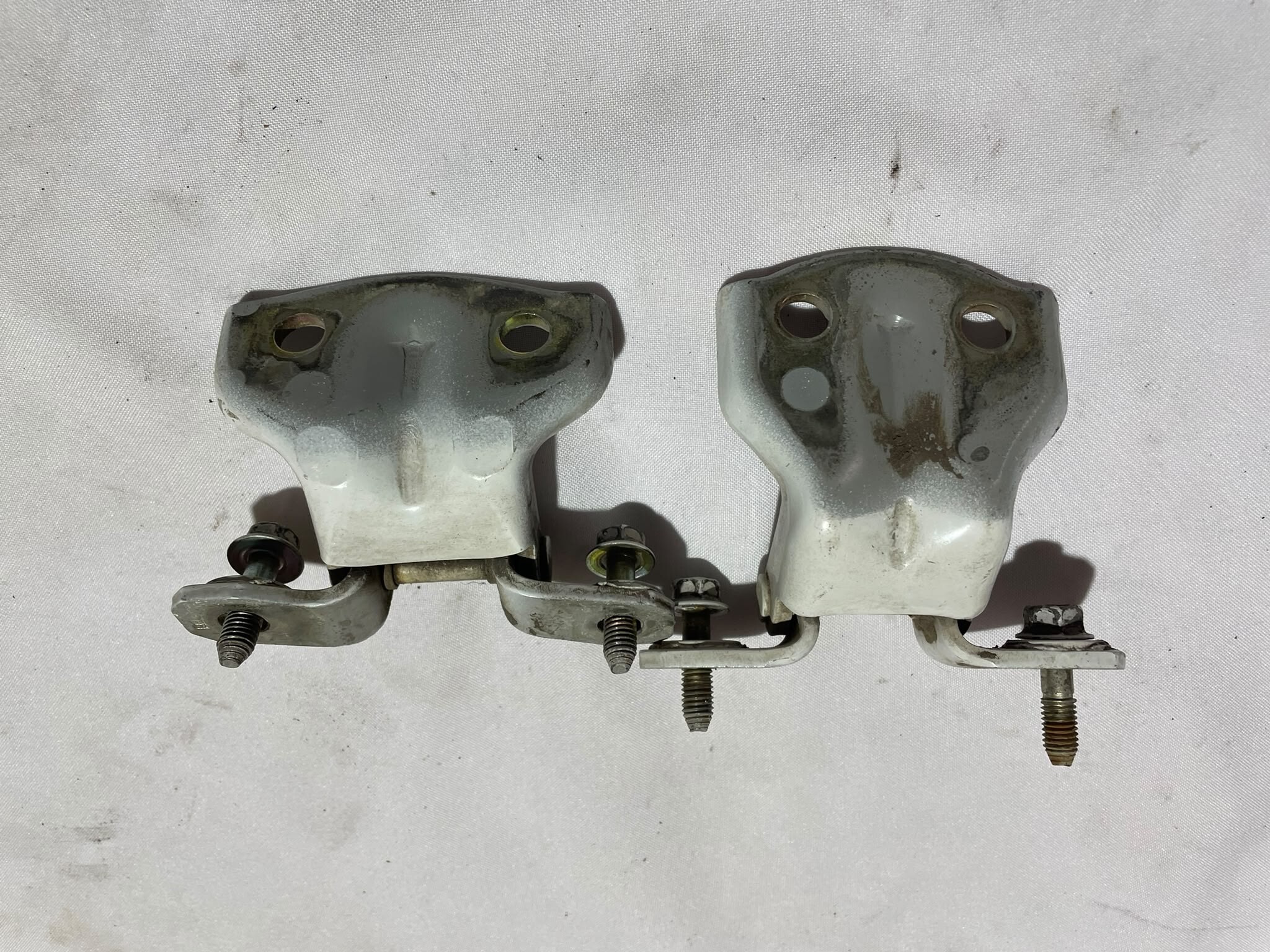 BISAGRAS TRASERAS IZQUIERDAS Hyundai Accent 1997