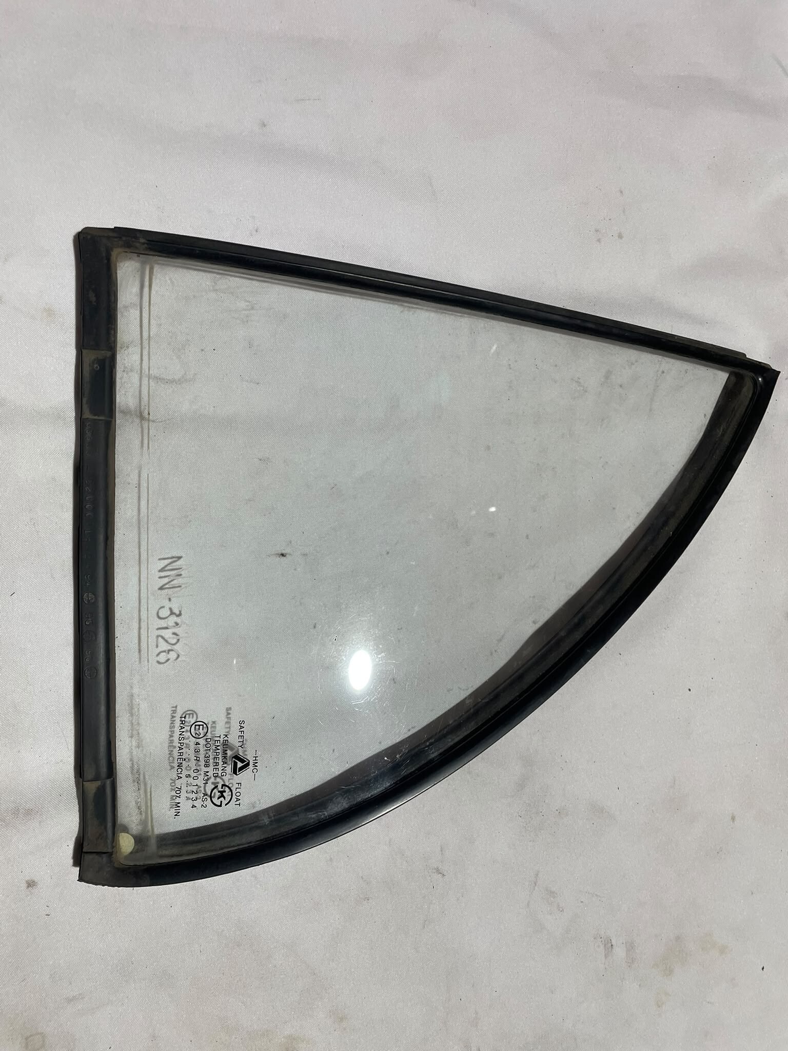 VIDRIO TIPO ALETA TRASERO IZQUIERDO (MARCADO) Hyundai Accent 1997