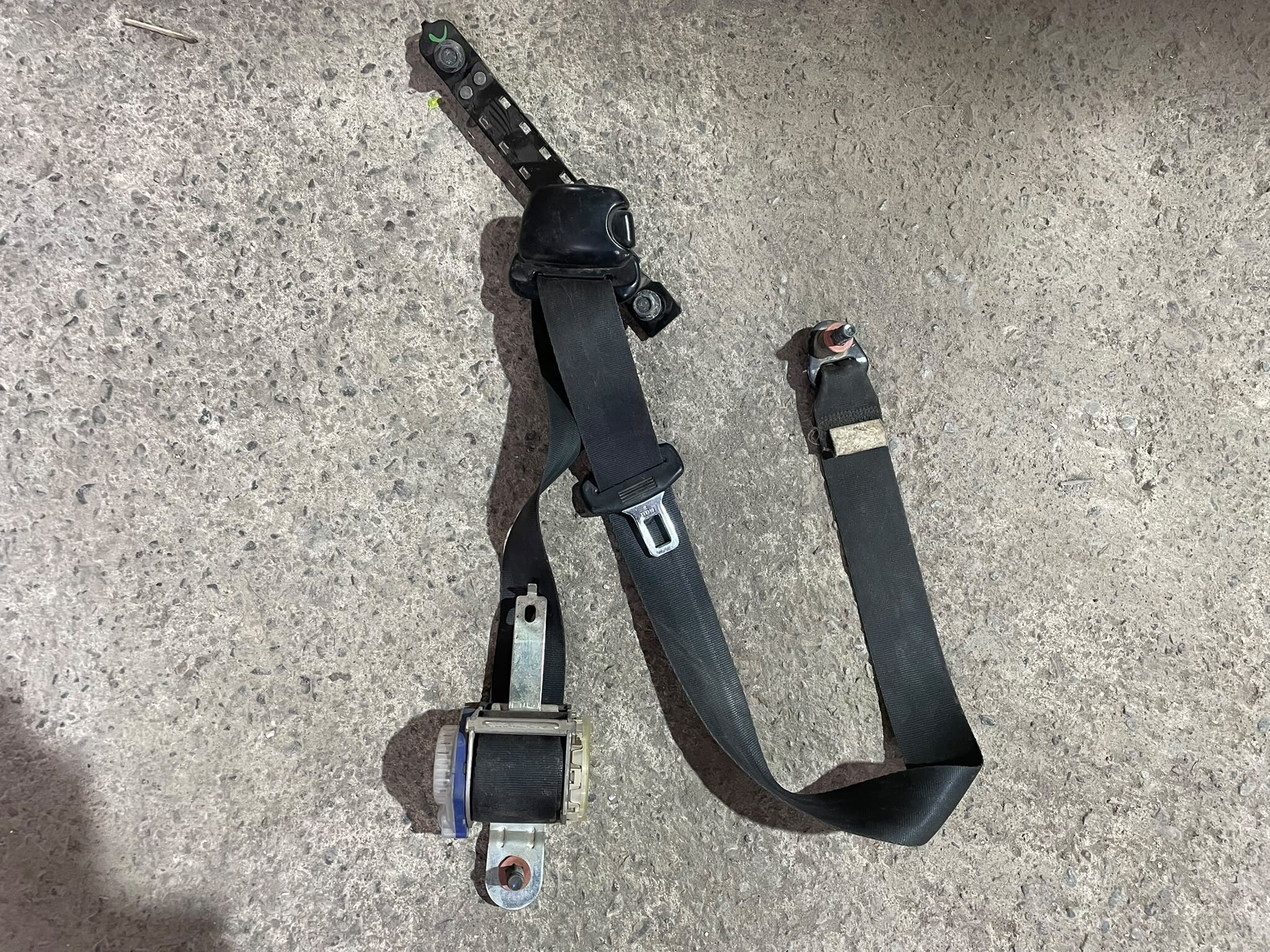 CINTURON DELANTERO IZQUIERDO Hyundai I10 2013