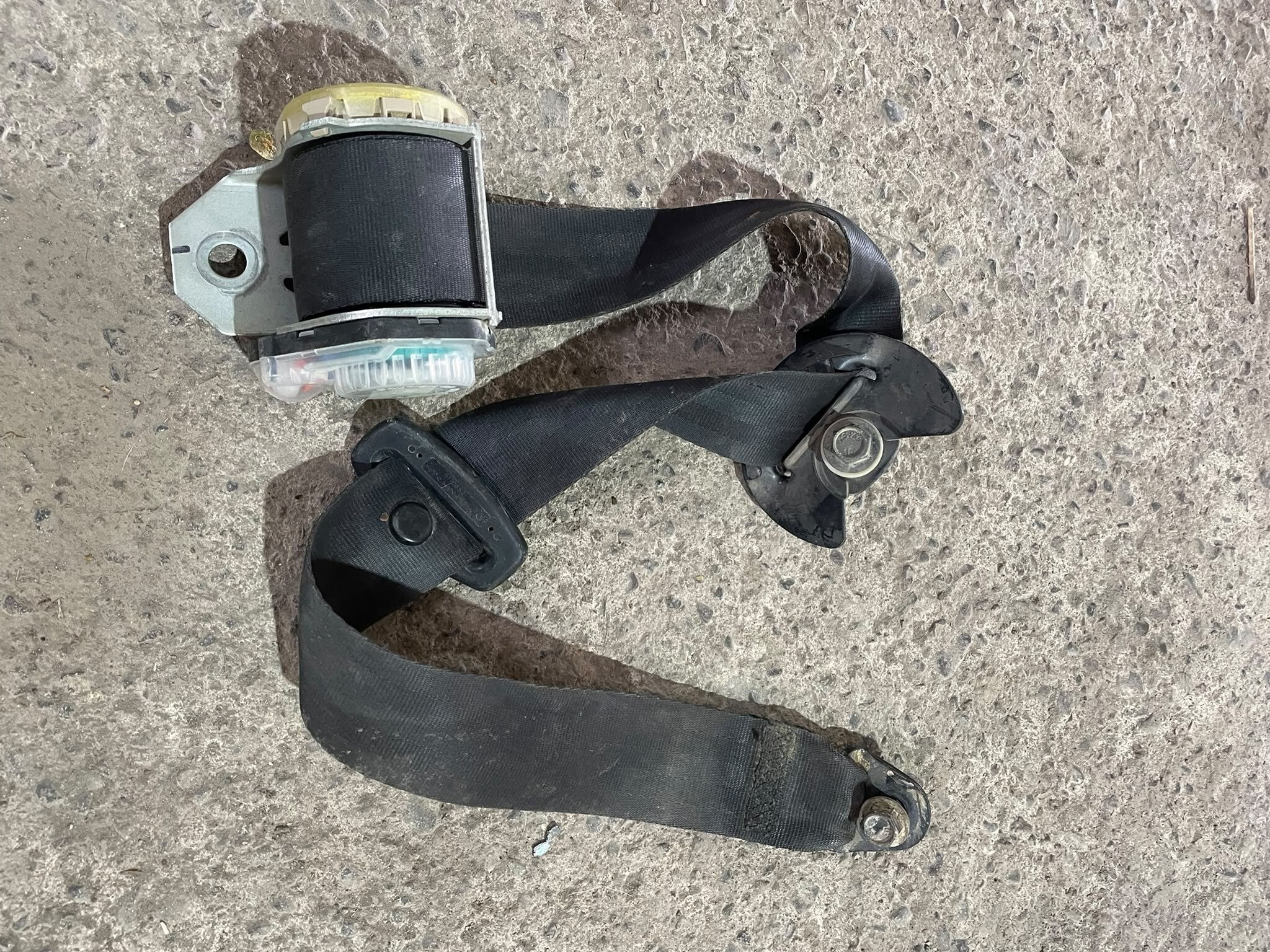 CINTURON TRASERO DERECHO Hyundai I10 2013