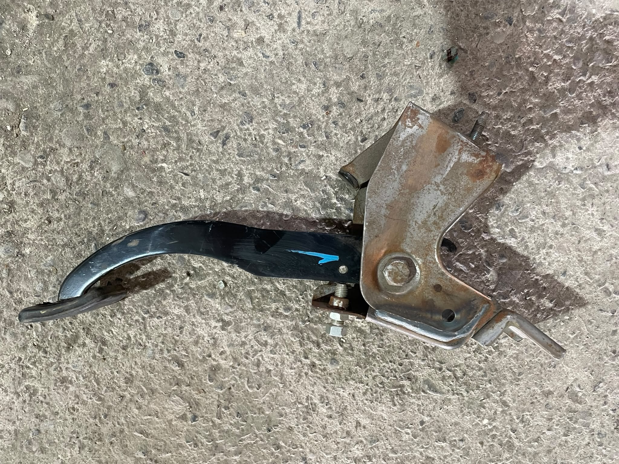 PEDAL DE EMBRAGUE Hyundai I10 2013