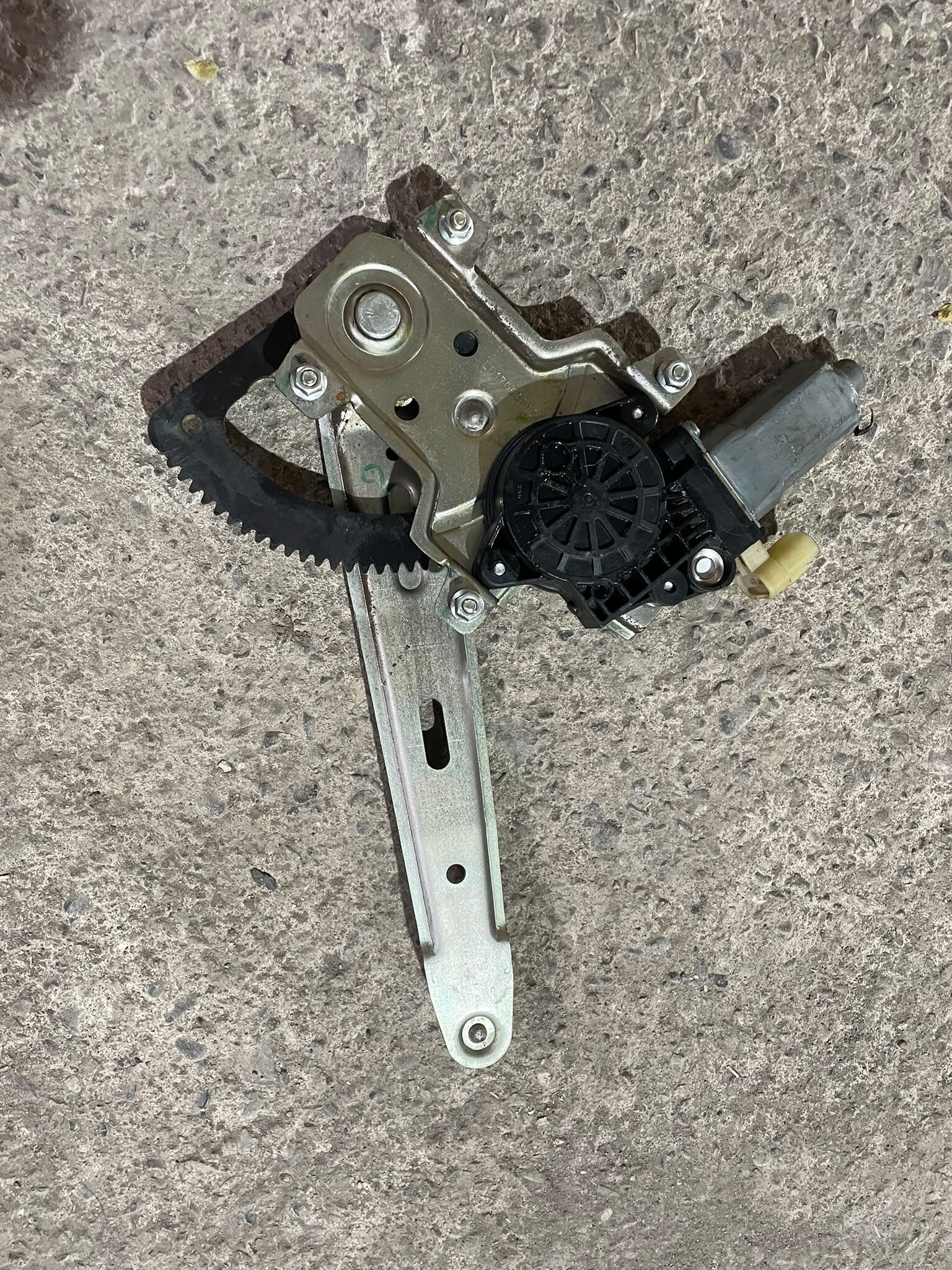 CREMALLERA ALZAVIDRIO TRASERO IZQUIERDO Hyundai I10 2013