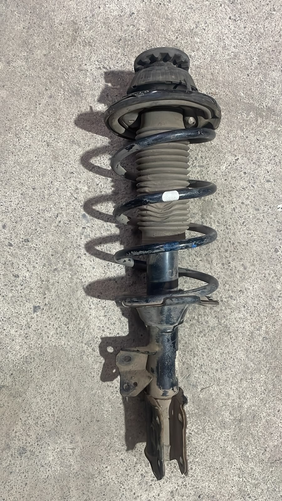 AMORTIGUADOR DELANTERO DERECHO Hyundai I10 2013