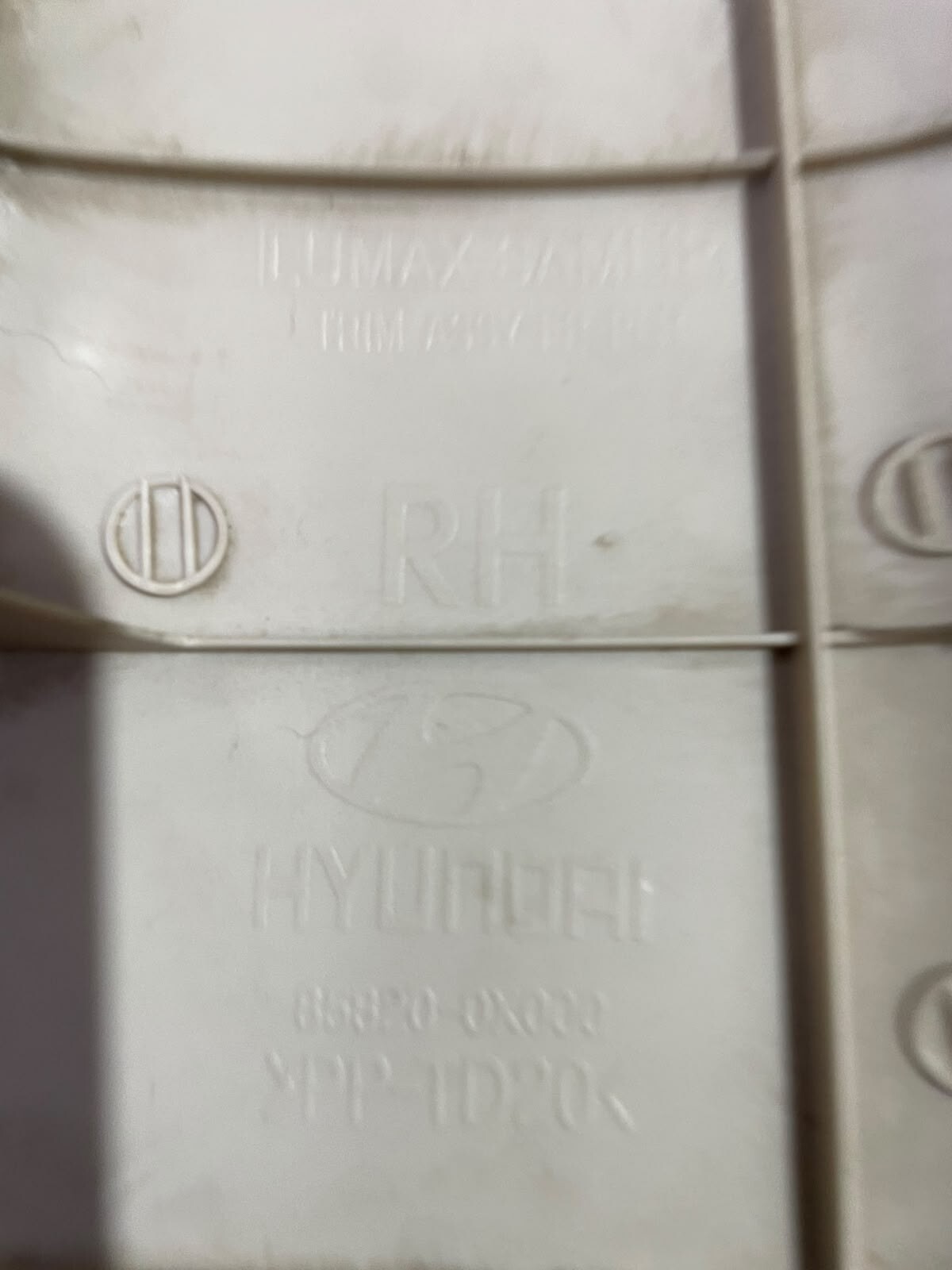 MOLDURA PILAR DERECHO PARABRISA Hyundai I10 2013
