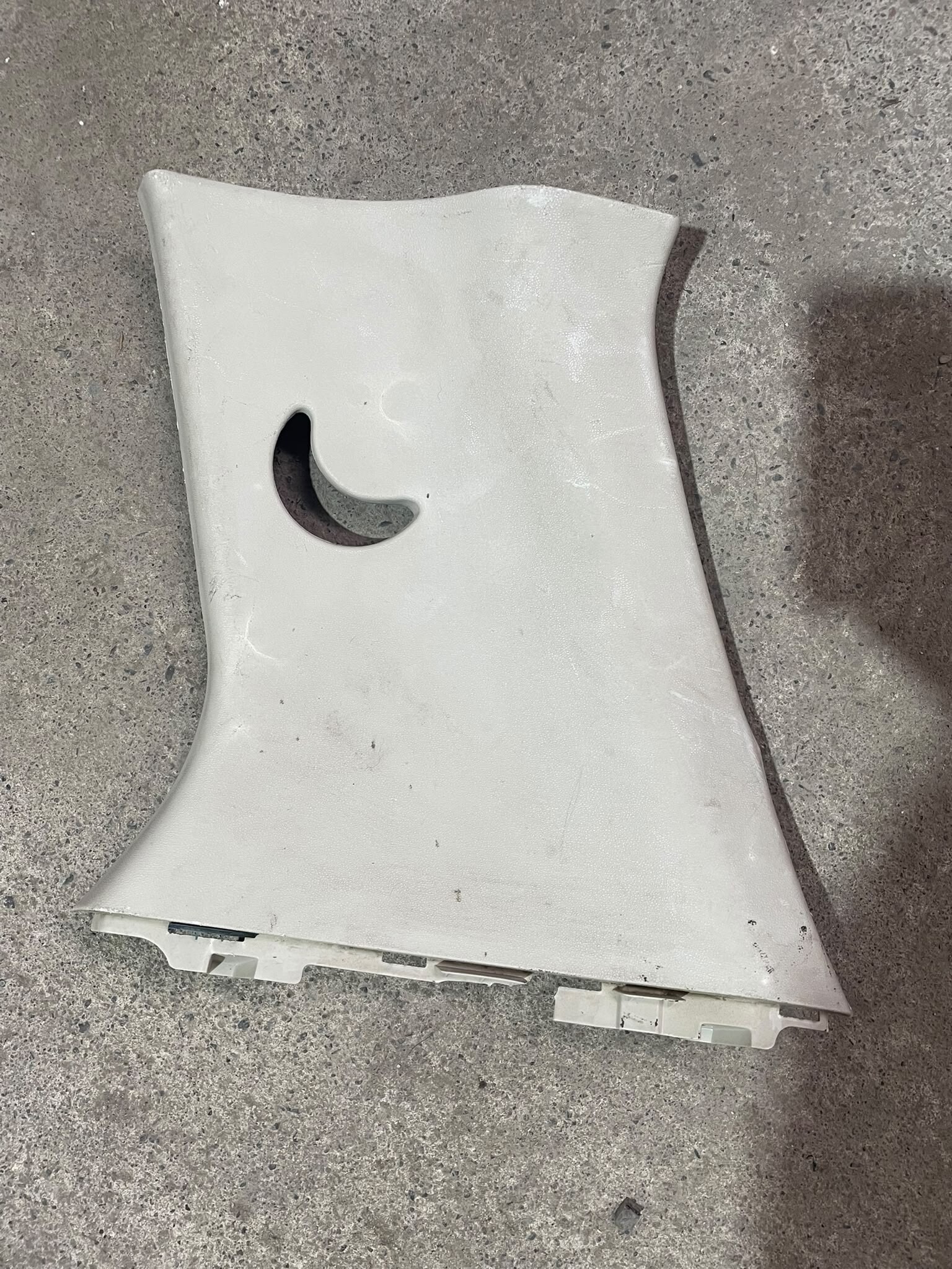 TAPIZ PILAR TRASERO DERECHO Hyundai I10 2013