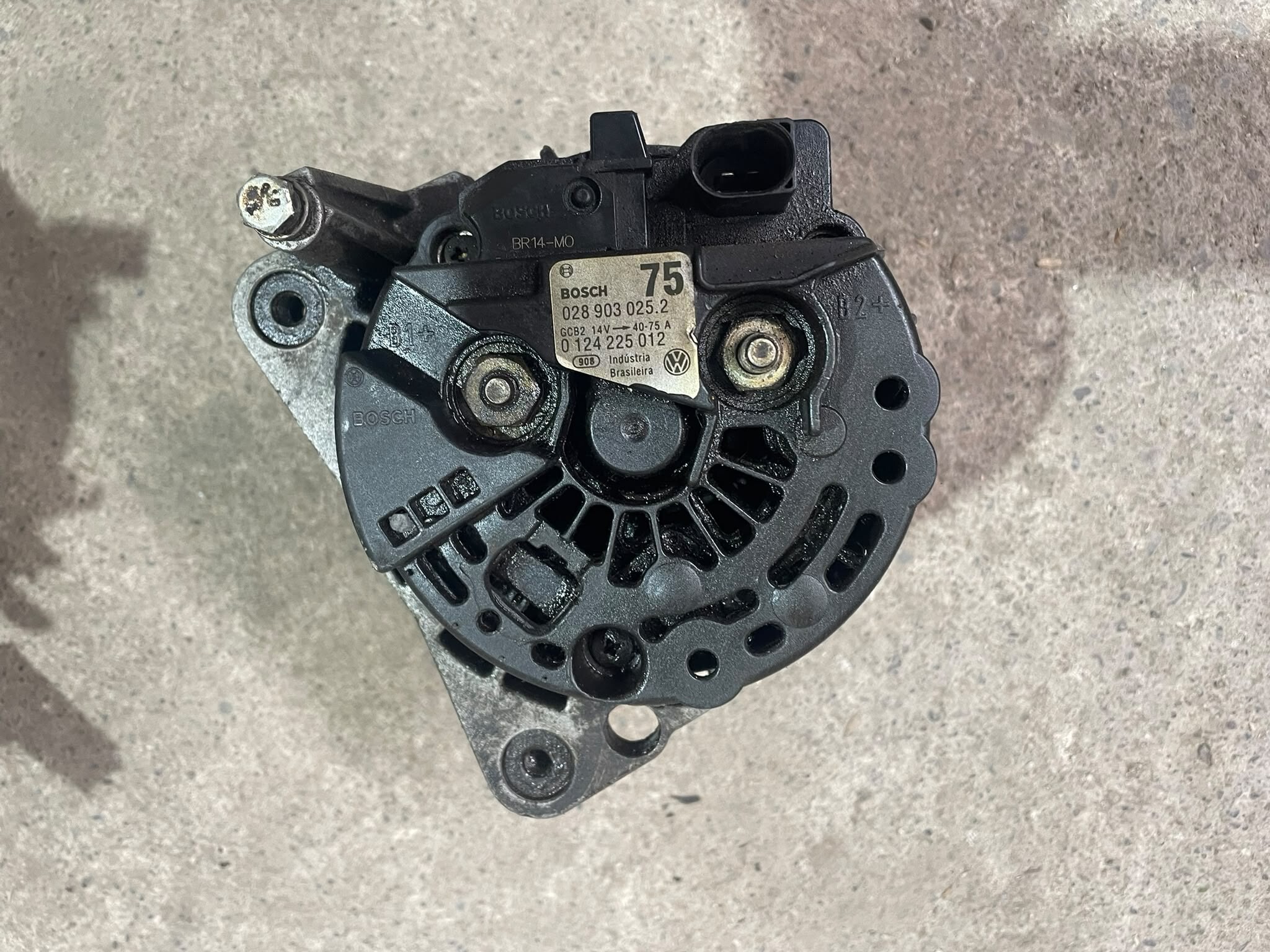 ALTERNADOR Volkswagen gol 2001