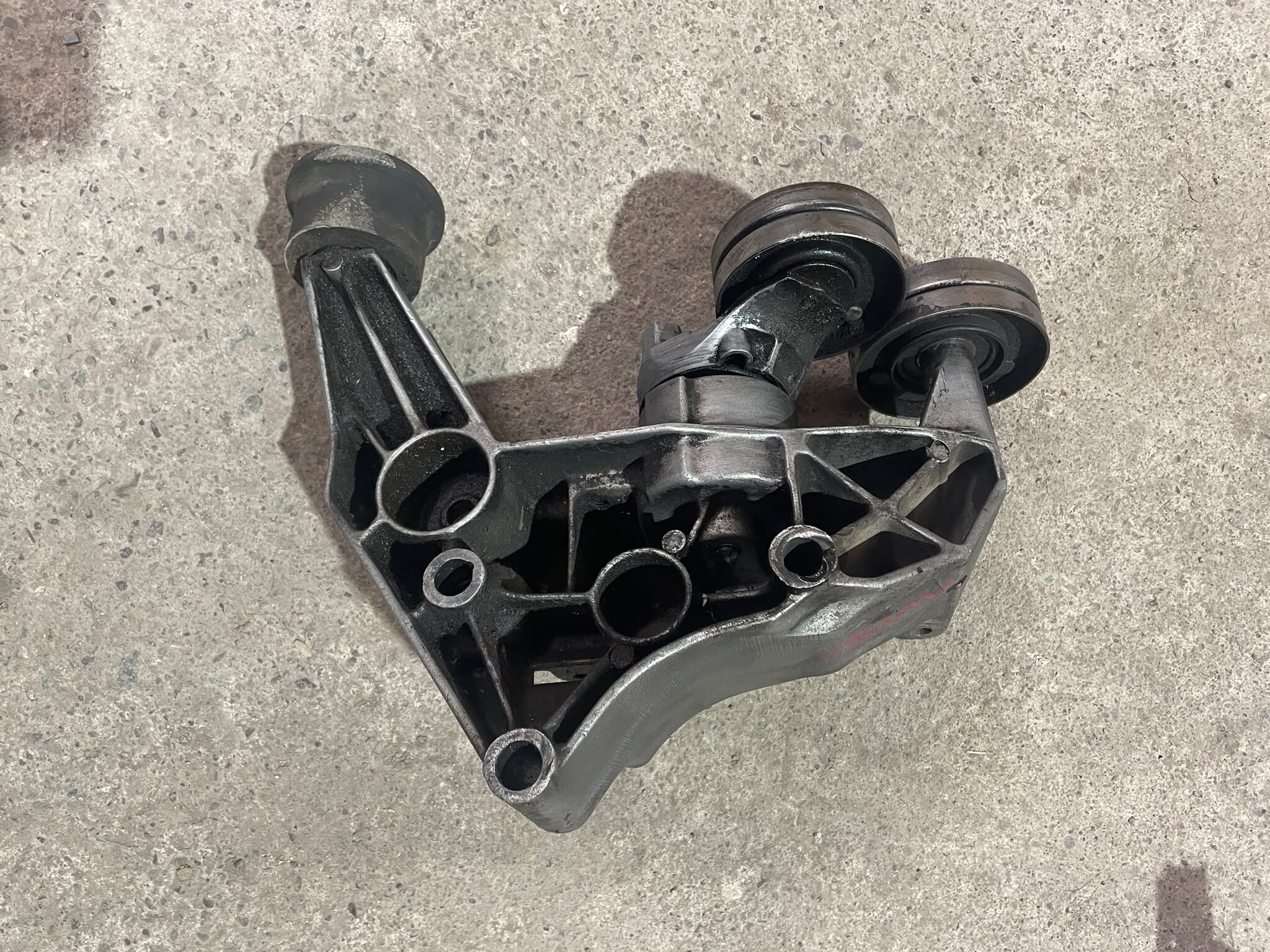 SOPORTE ALTERNADOR Volkswagen gol 2001
