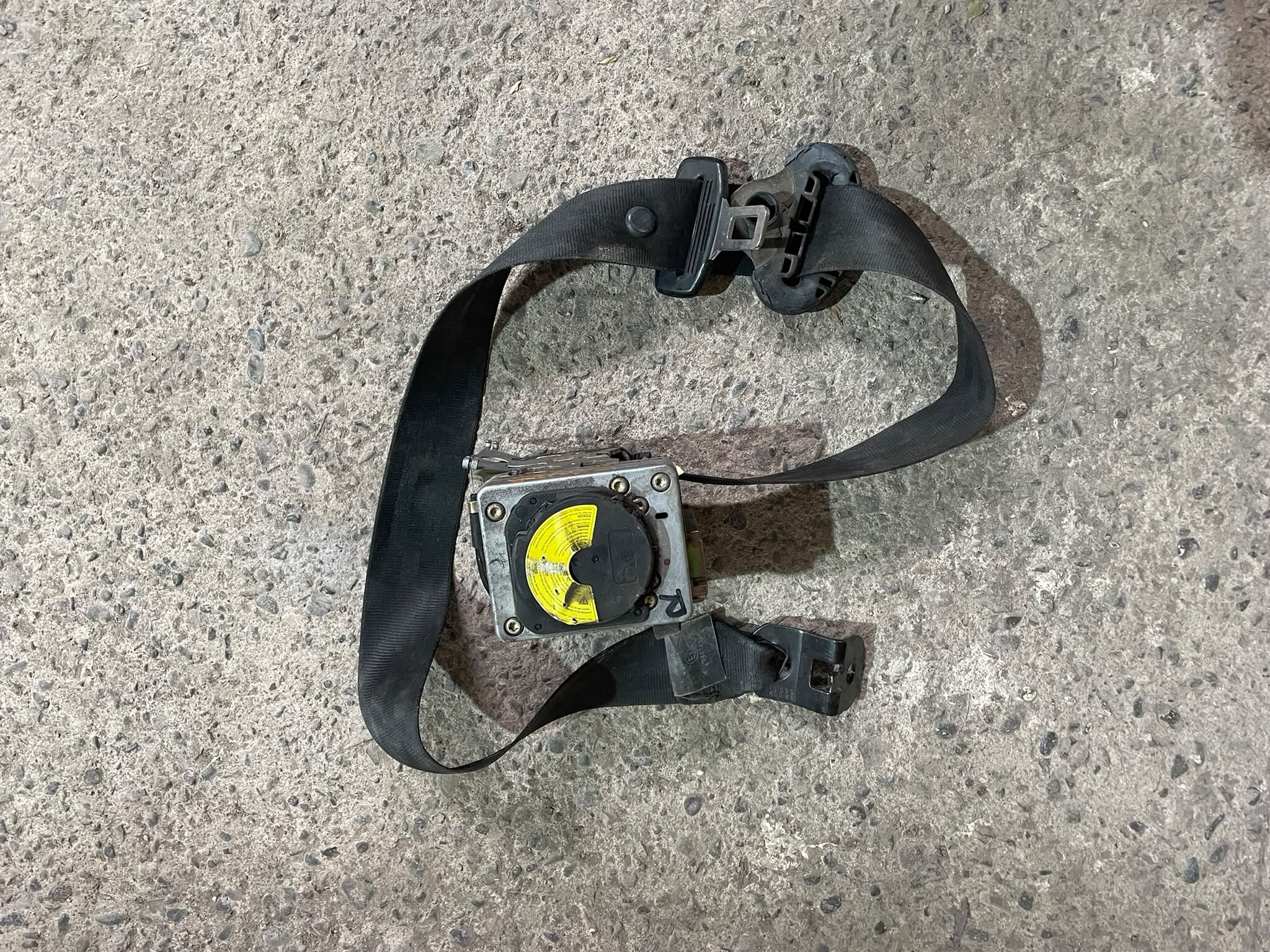 CINTURON DELANTERO DERECHO Skoda Octavia 2003