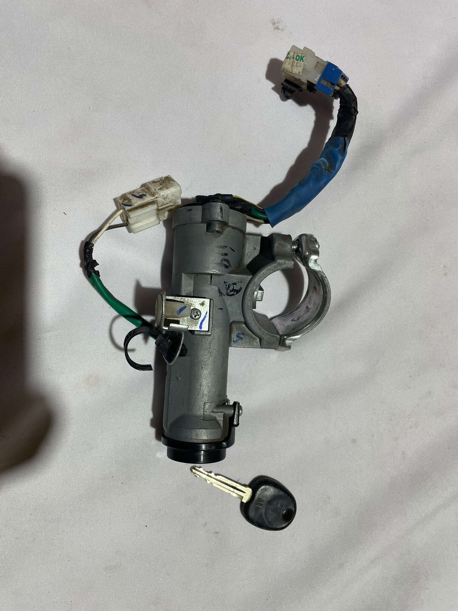 CHAPA DE CONTACTO CON LLAVE Hyundai I10 2013