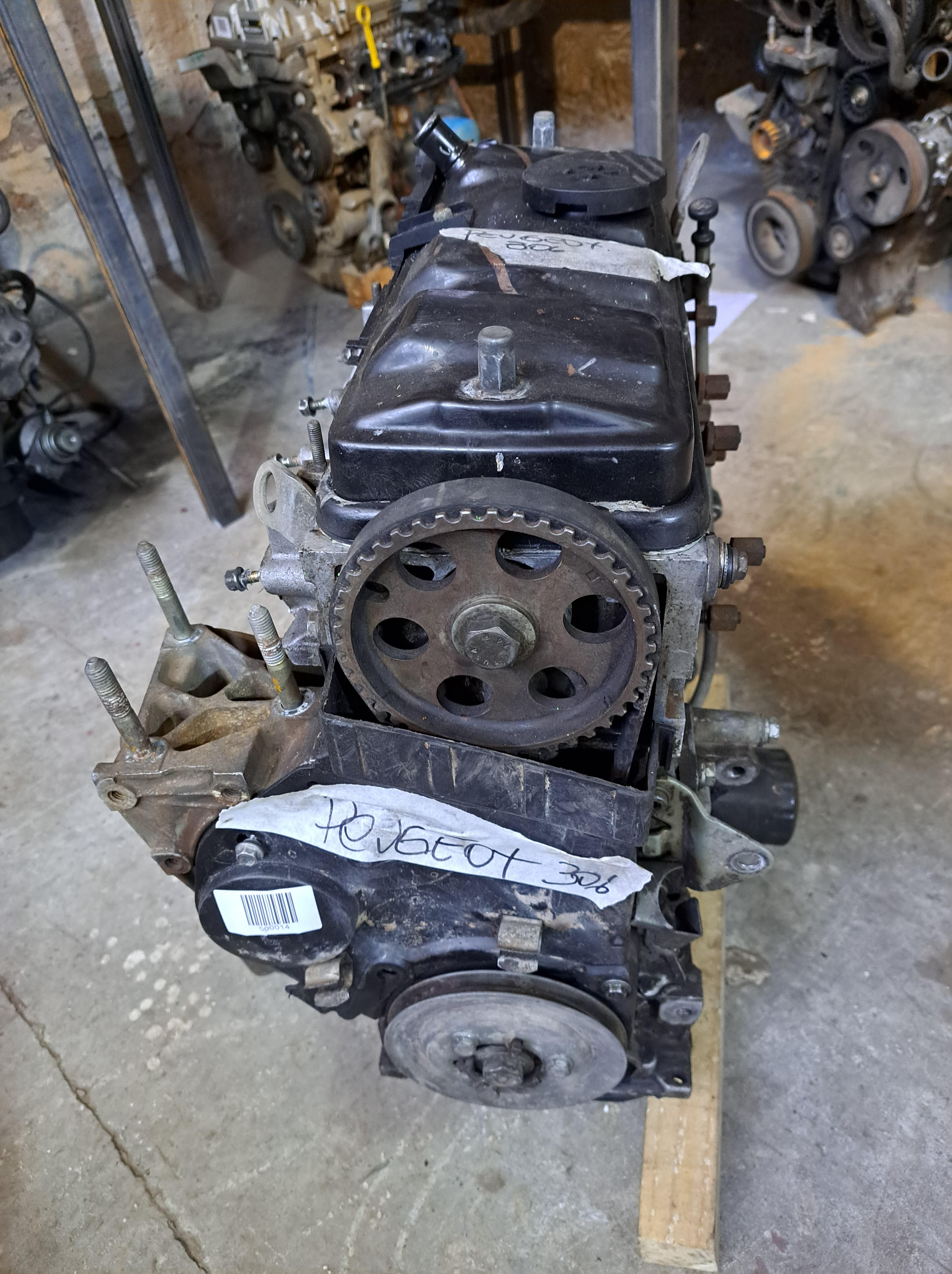 ENSAMBLE BLOCK CULATA COMPLETO SIN MULTIPLE ADMISION Y ESCAPE Peugeot 306 1996