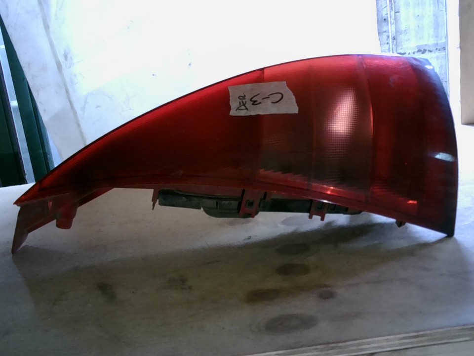 FOCO PORTALUCES TRASERA DERECHA C 3 Citroen C3 2004