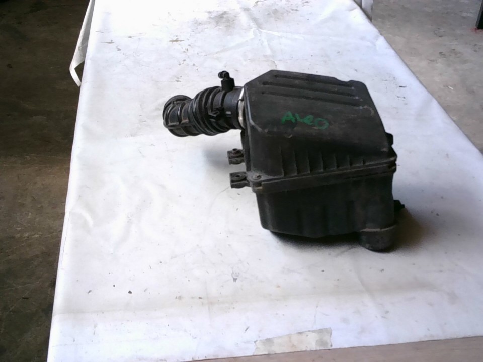 PORTA FILTRO DE AIRE CON MANGUERA Y SENSOR AIRE Chevrolet Aveo 2006