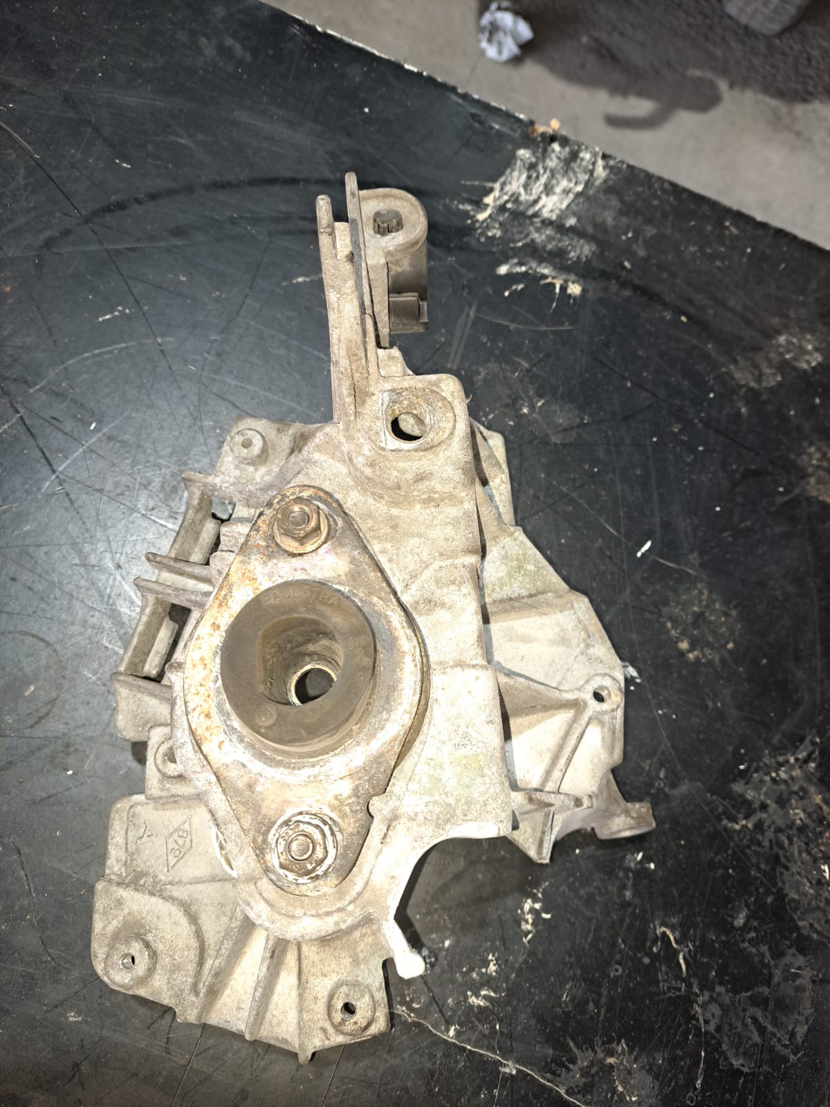 PORTASOPORTE Y SOPORTE DE MOTOR LADO CAJA DE CAMBIOS Renault Clio 2006
