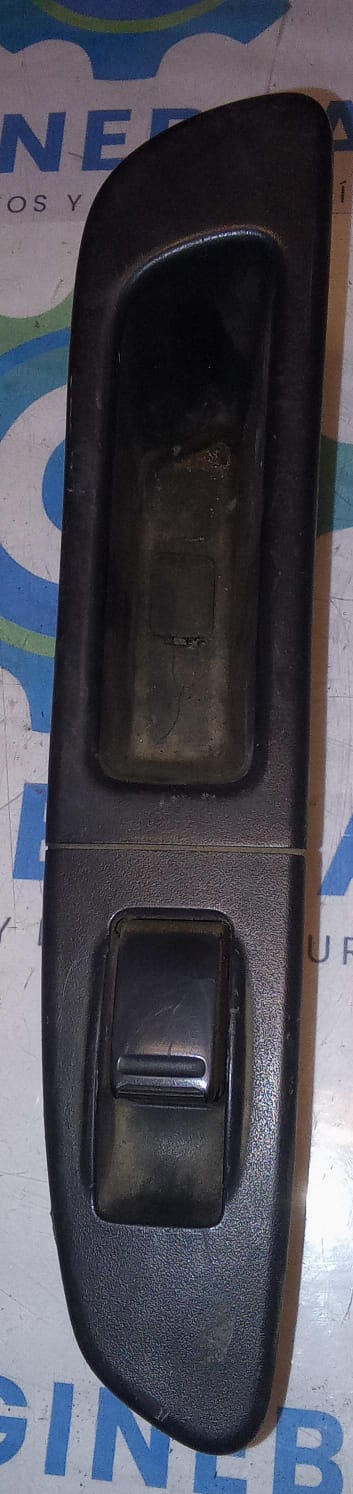 BOTONERA ALZAVIDRIOS INTERIOR PUERTA TRASERA IZQUIERDA IMPRESA Subaru Impreza 2006