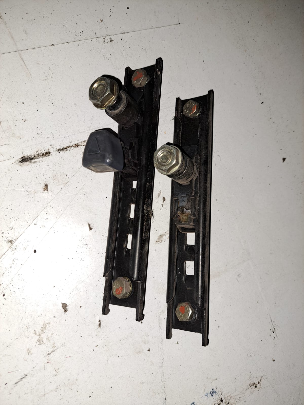 GANCHOS SUJECION CINTURON DE SEGURIDAD CON CONTROL DE ALTURA Fiat PALIO EDX 13 2000