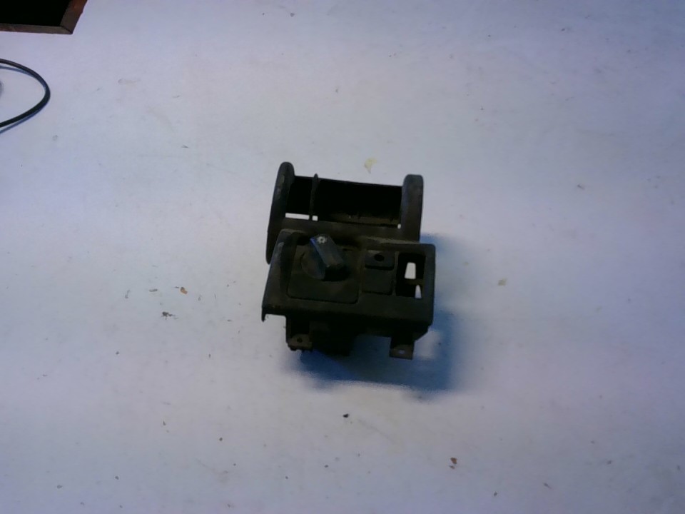 INTERRUPTOR LUCES CORSA Chevrolet SWING 16 2004