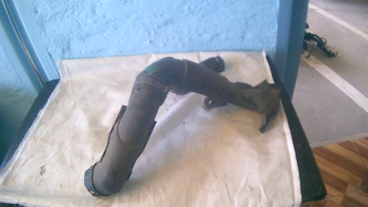 TOMA DE ADMISION DE AIRE CON VALVULA Volkswagen Polo 2002