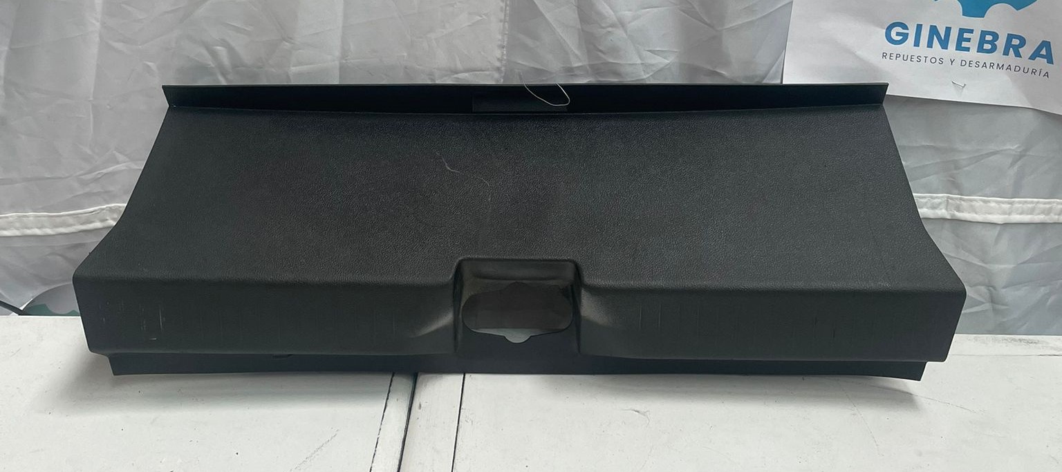 TAPA INTERIOR MALETERO Chevrolet Sail 2021