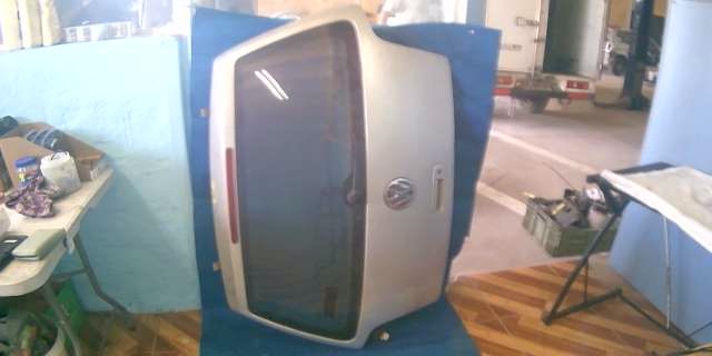 PORTALON CON CHAPA LUNERA Y BISAGRAS Volkswagen Polo 2002