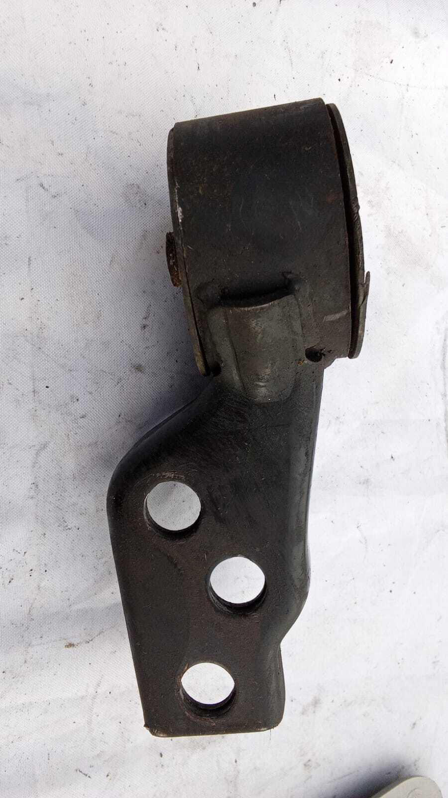 SOPORTE DE MOTOR DELANTERO Kia Pride 1998