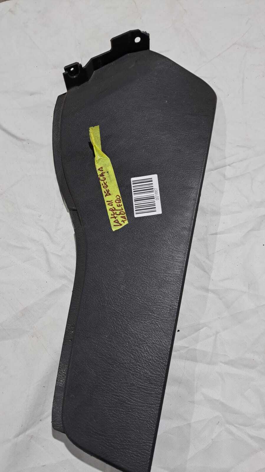 MOLDURA LATERAL INFERIOR DERECHA TABLERO Subaru Impreza 2006