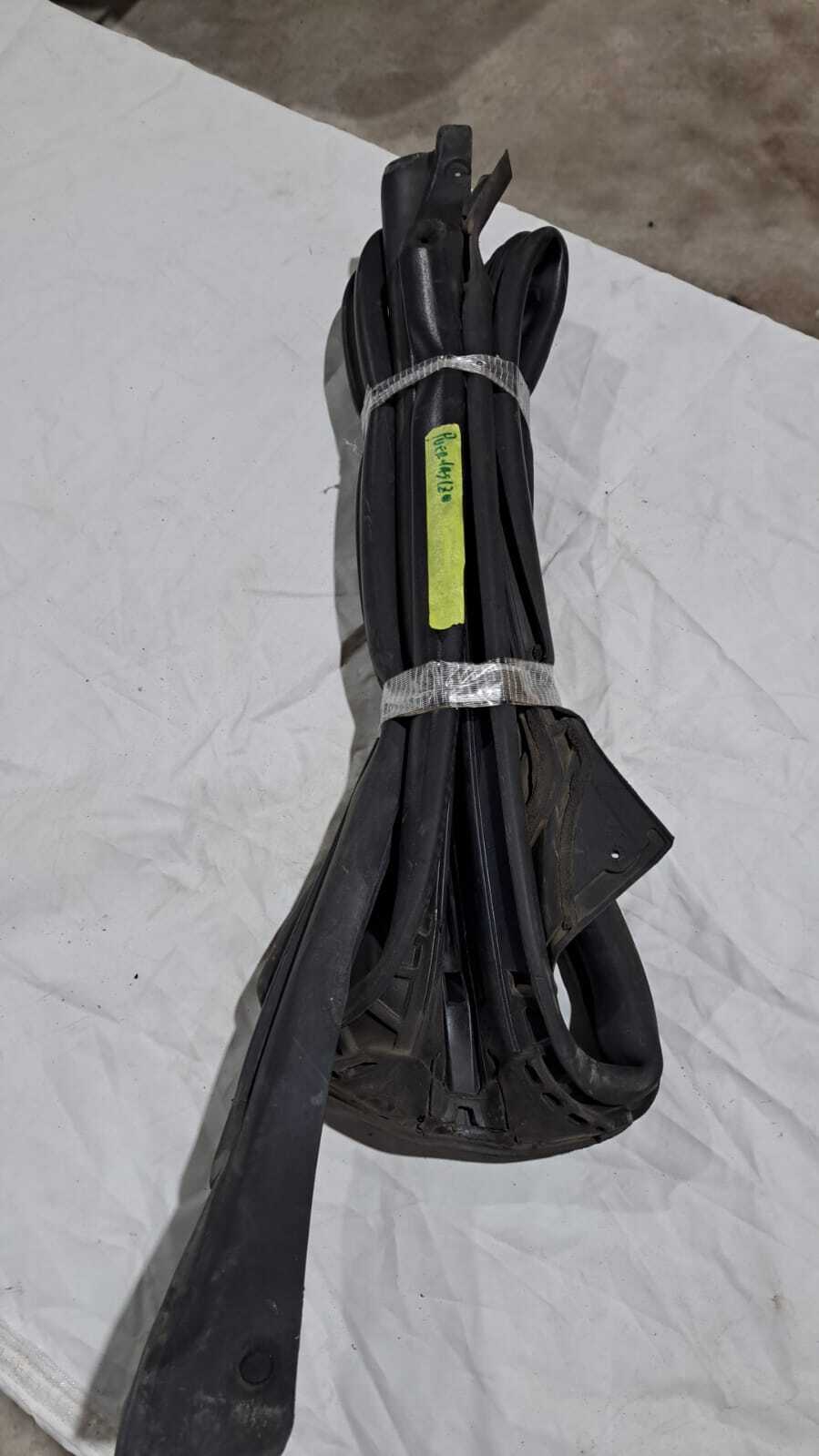 GOMA EXTERIOR PUERTA IZQUIERDA CABINA Subaru Impreza 2006