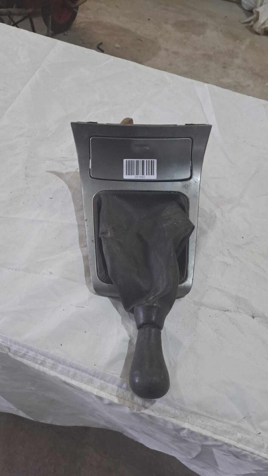 CONSOLA CENTRAL PALANCA DE CAMBIOS Subaru Impreza 2006