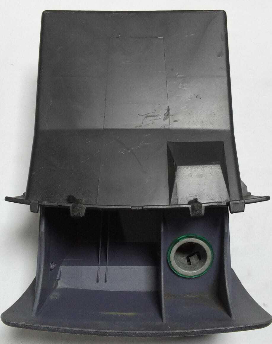 COMPARTIMIENTO CON ENCENDEDOR Ford Fiesta 1998