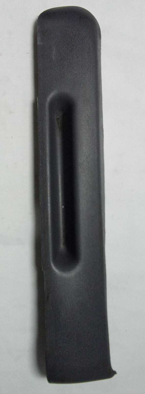MOLDURA INFERIOR ASIENTO DELANTERO IZQUIERDO Ford Fiesta 1998