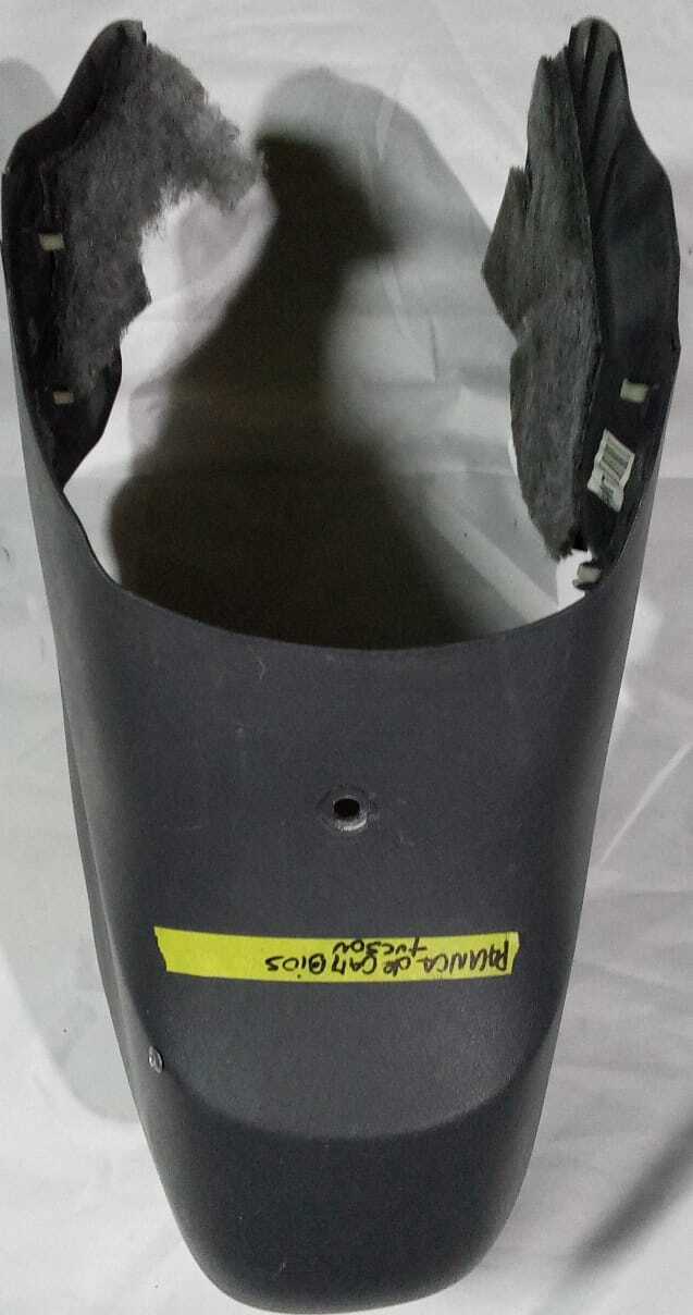 MOLDURA INFERIOR PALANCA DE CAMBIO Hyundai Tucson 2007