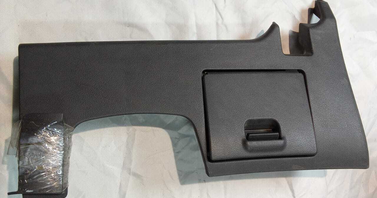 MOLDURA INFERIOR VOLANTE Mazda ARTIS 1997