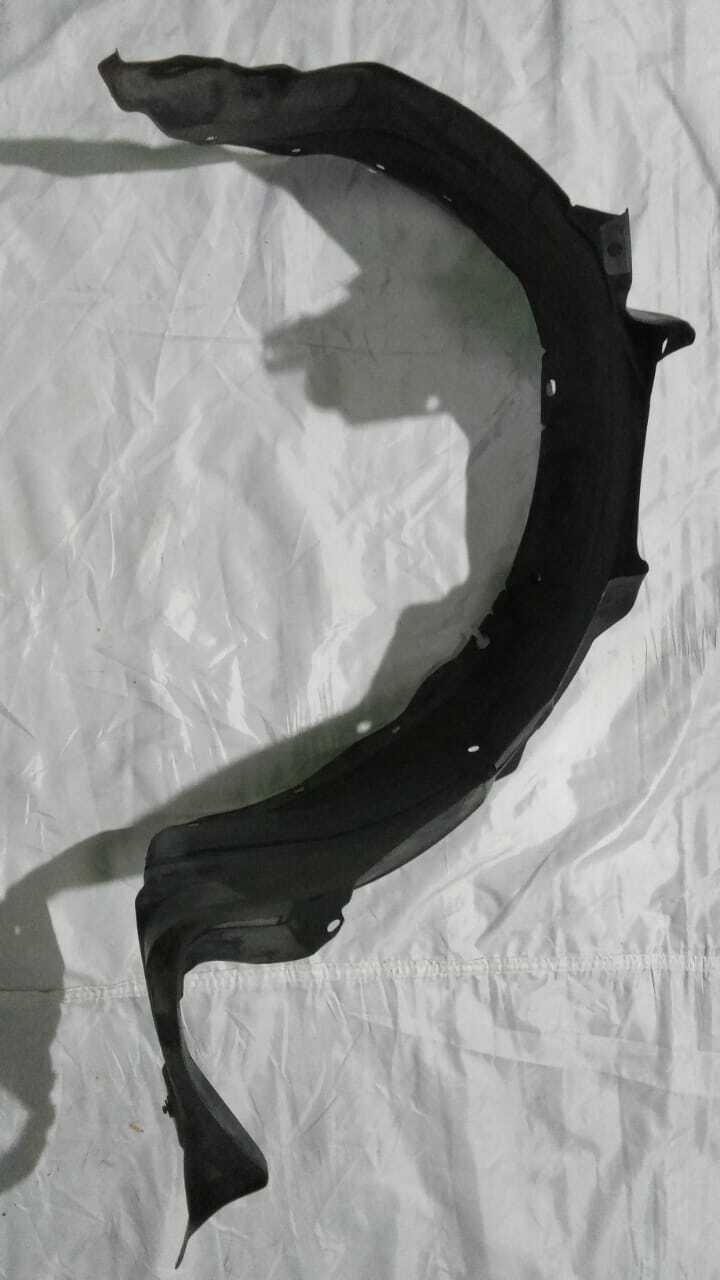 GUARDAFANFO DELANTERO DERECHO Mazda ARTIS 1997