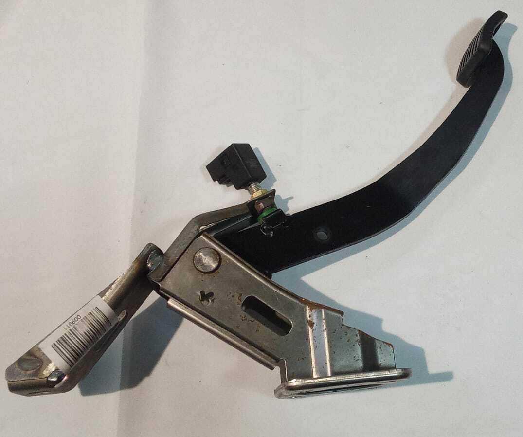 PEDAL DE FRENO Changan CS35 2015