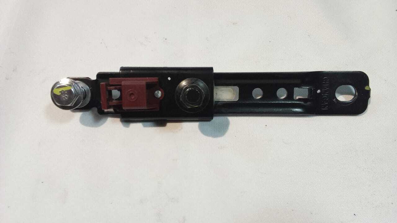NIVELADOR CINTURON DE SEGURIDAD Changan CS35 2015