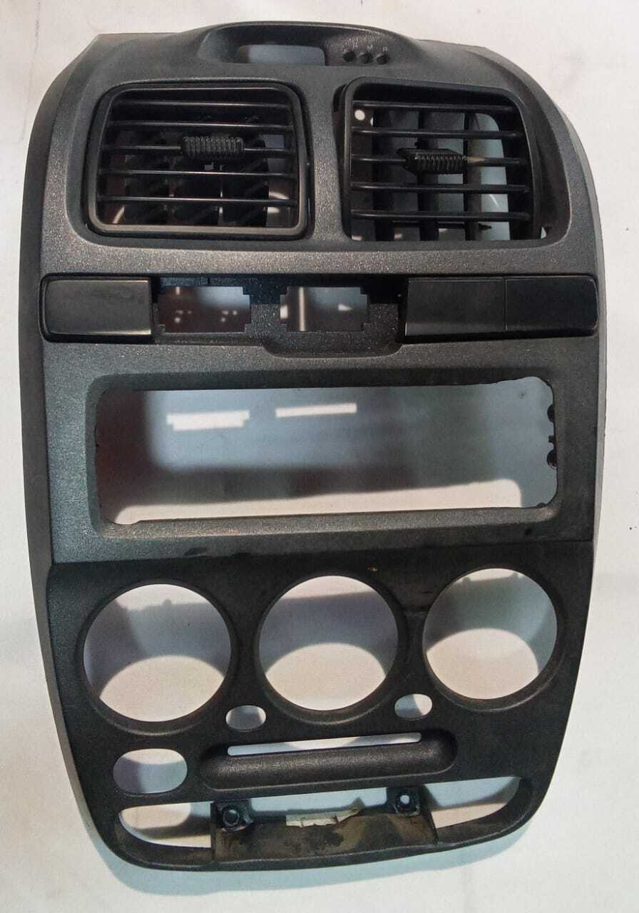 BISEL CONSOLA CENTRAL Hyundai Accent 2005