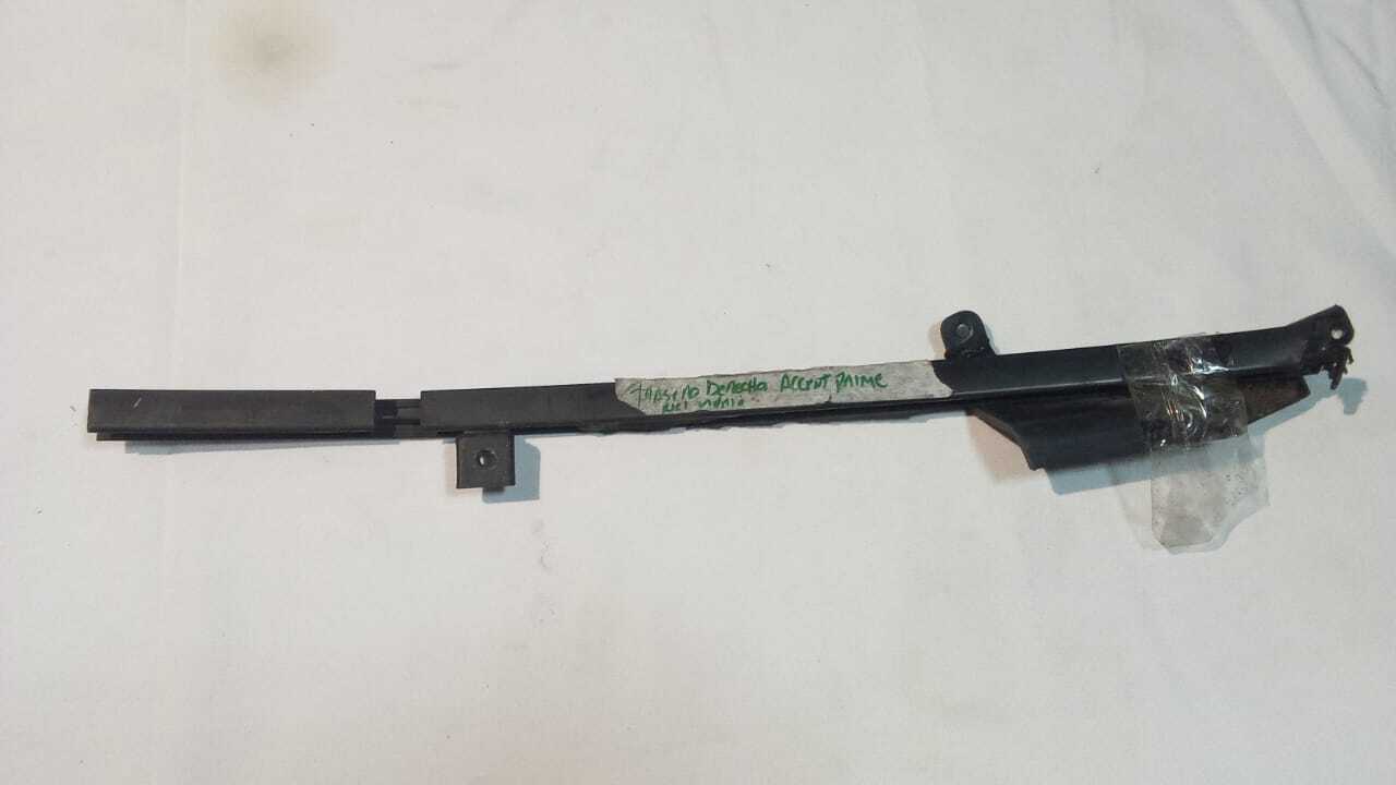 RIEL VIDRIO TRASERO DERECHO Hyundai Accent 2005