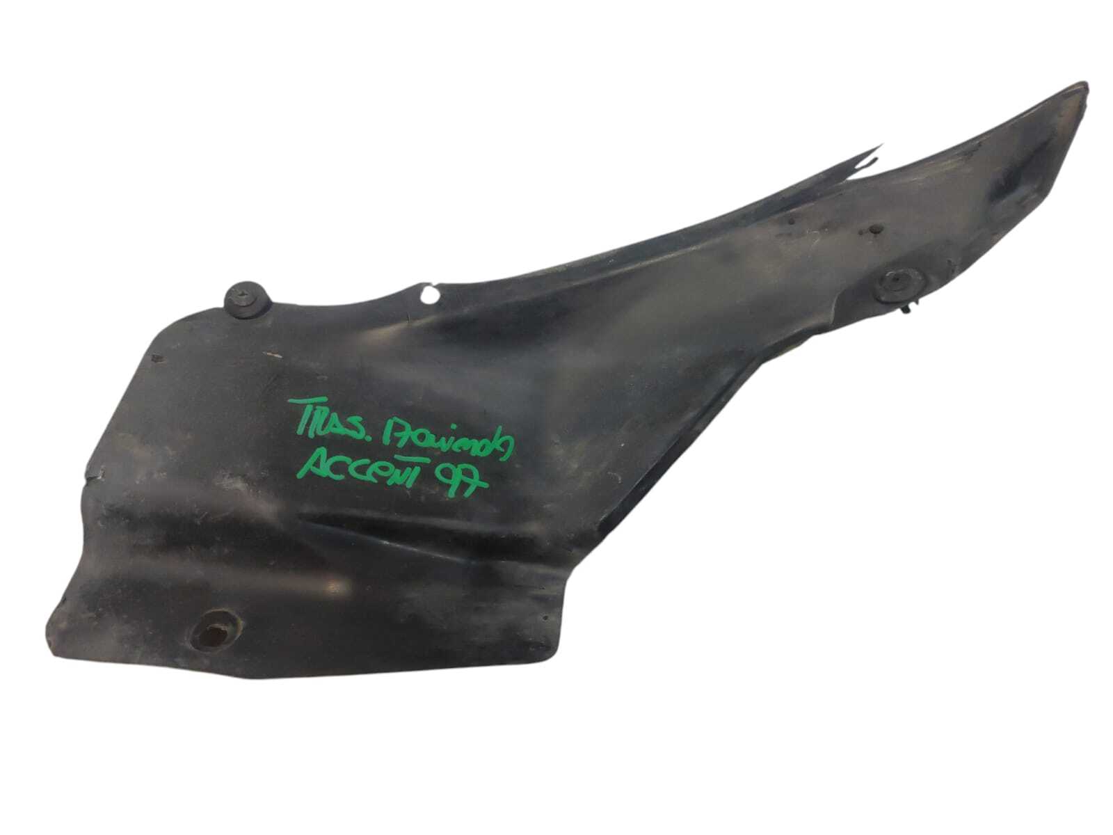 MOLDURA GUARDAFANGO TRASERO IZQUIERDO Hyundai Accent 1997