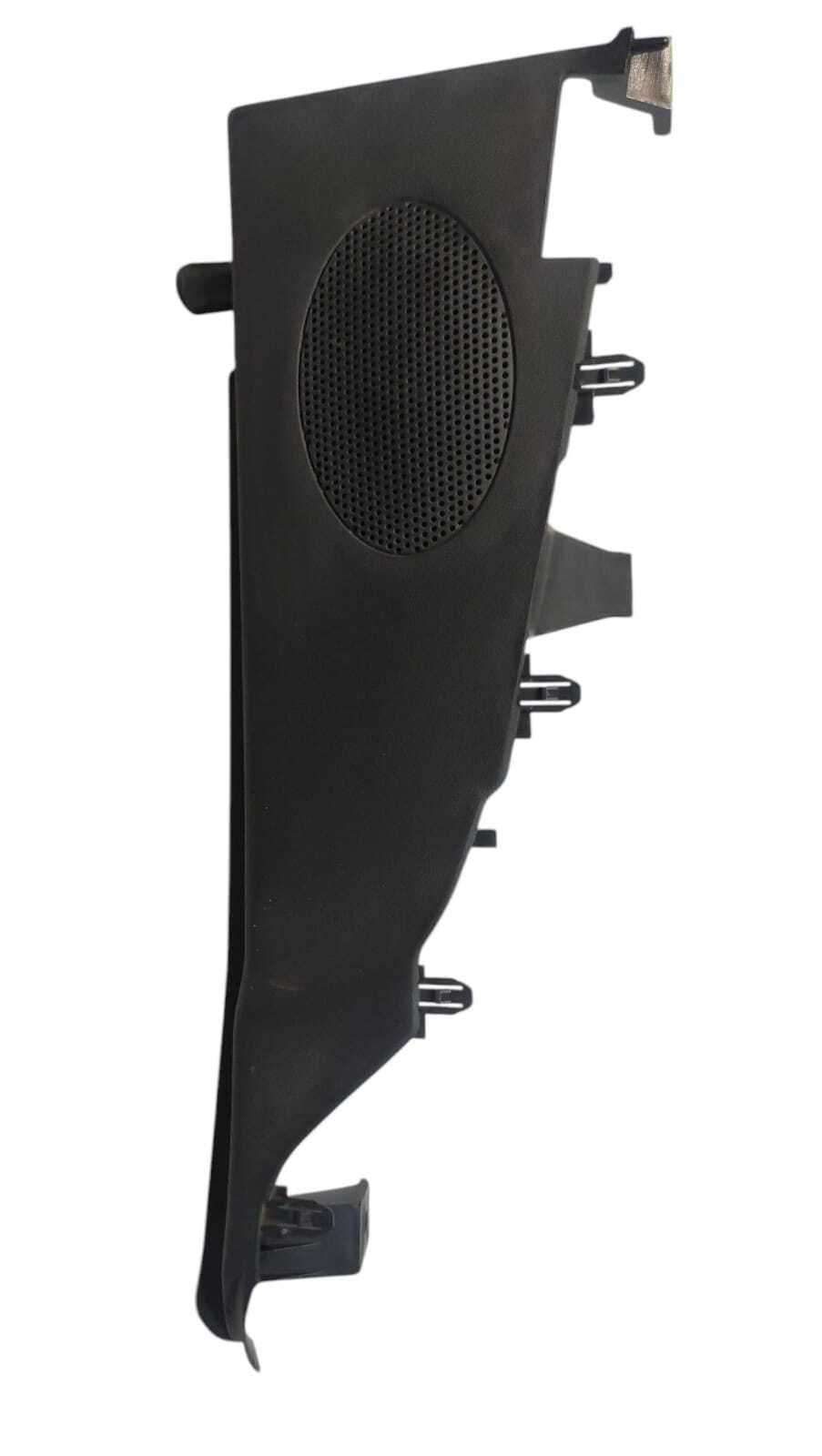 MOLDURA TRASERA + PARLANTE DERECHO Chery Tiggo 2 2023