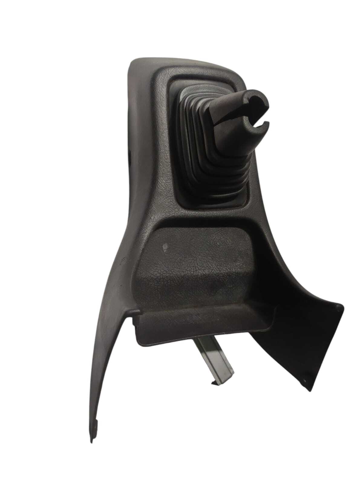 CONSOLA CENTRAL Suzuki Swift 1993
