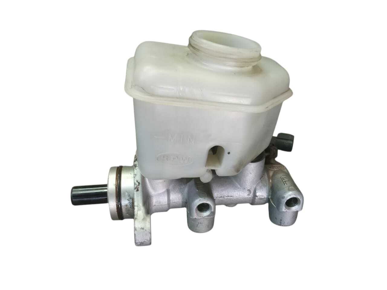 BOMBA + DEPOSITO LIQUIDO FRENOS Kia SPECTRA 2004