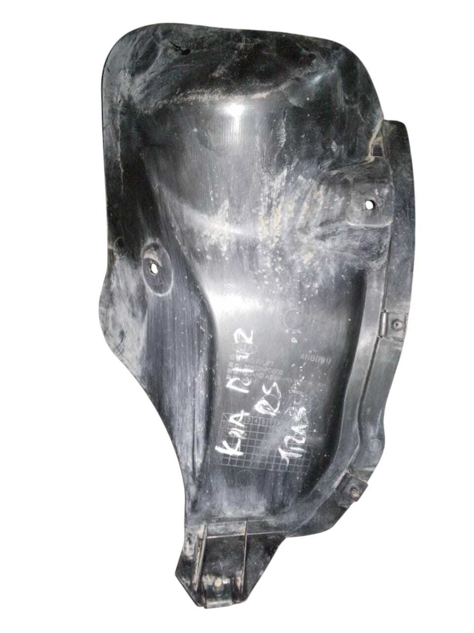 GUARDAFANGO TRASERO DERECHO Kia Rio 2003