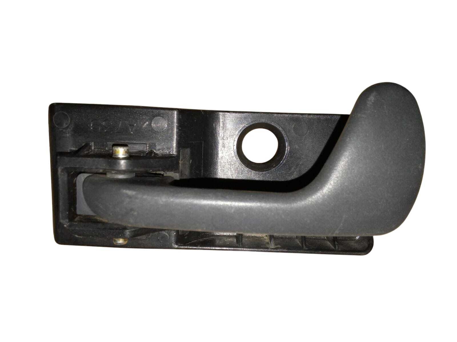 MANILLA APERTURA INTERIOR PUERTA TRASERA IZQUIERDA Fiat punto 75 1998