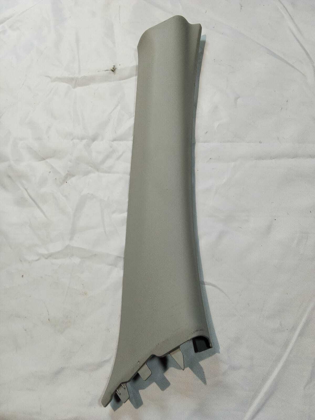 MOLDURA PILAR DERECHO Suzuki S-PRESSO 2021