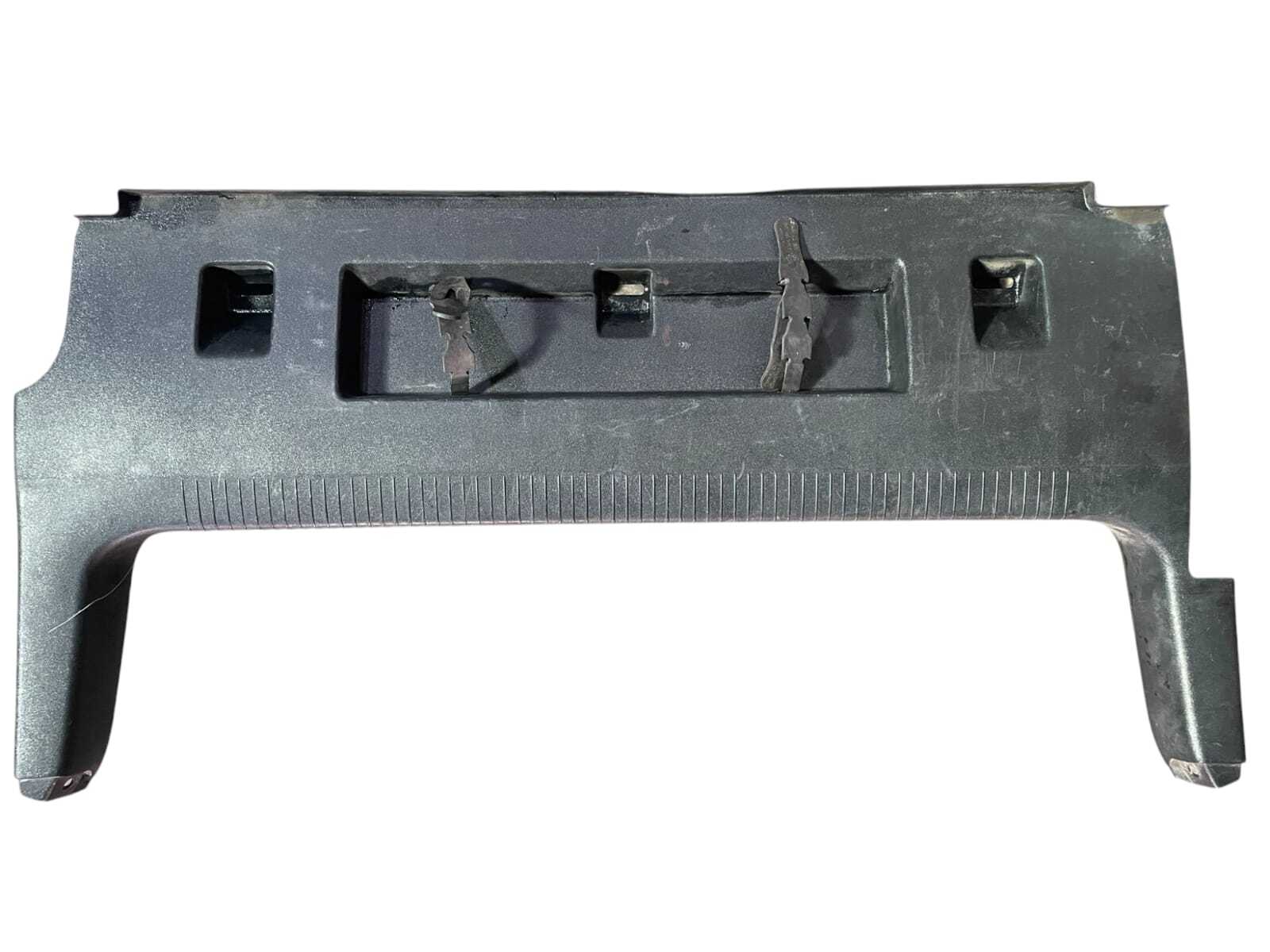 CUBRE CHAPA PORTALON Volkswagen Polo 2002