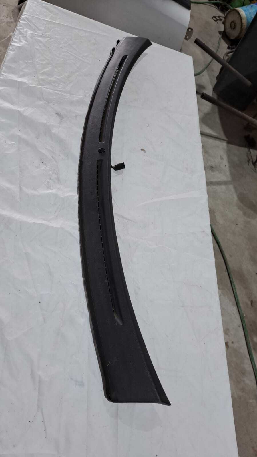 MOLDURA FRONTAL TABLERO CON SENSOR DE LLUVIA Subaru Impreza 2006