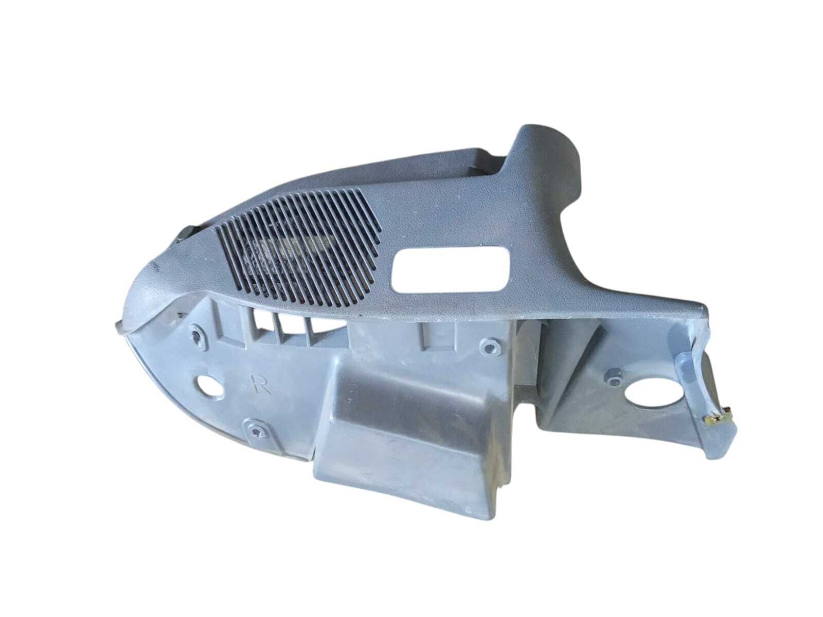 MOLDURA SOPORTE PARLANTES TRASERA DERECHA Ford Fiesta 1998