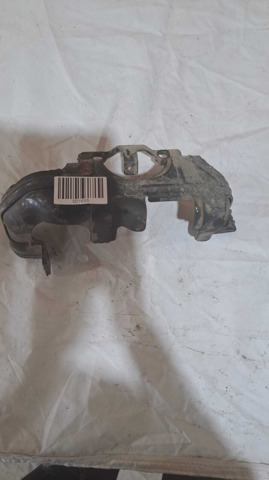 TAPA METALICA CUBRE INYECTORES IZQUIERDA Subaru Impreza 2006